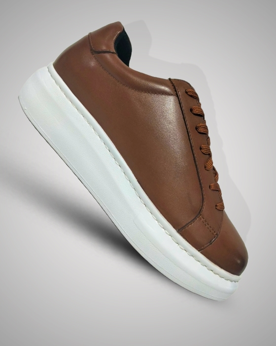 Men's low-top sneakers- aesthetic quality with long-term comfort