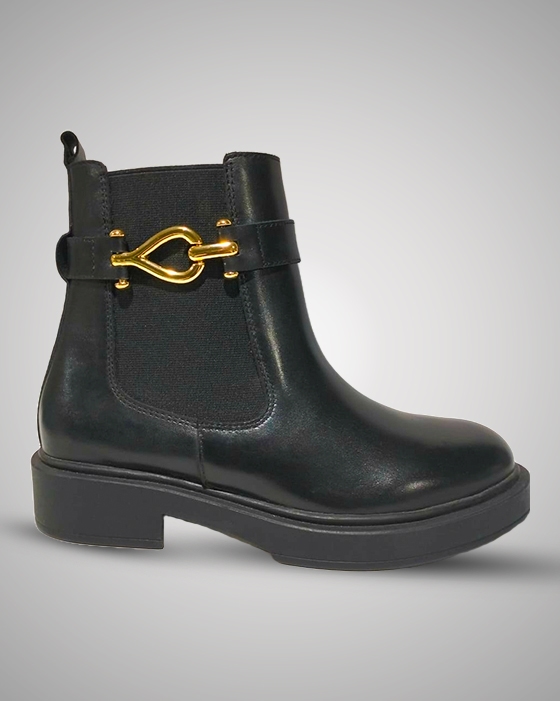 Women's Chelsea boots - with elegant and premium design
