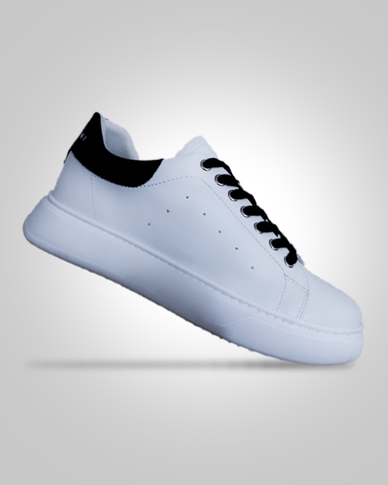 Elegant black and white men's low-top sneakers