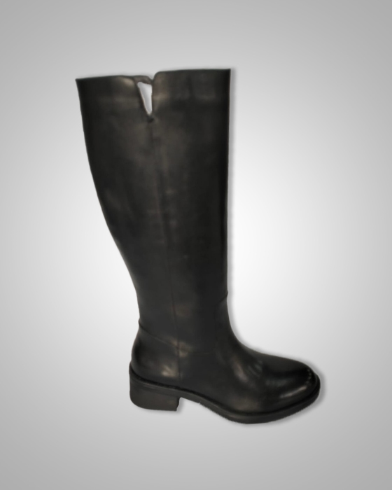 V-shaped over-the-knee boots