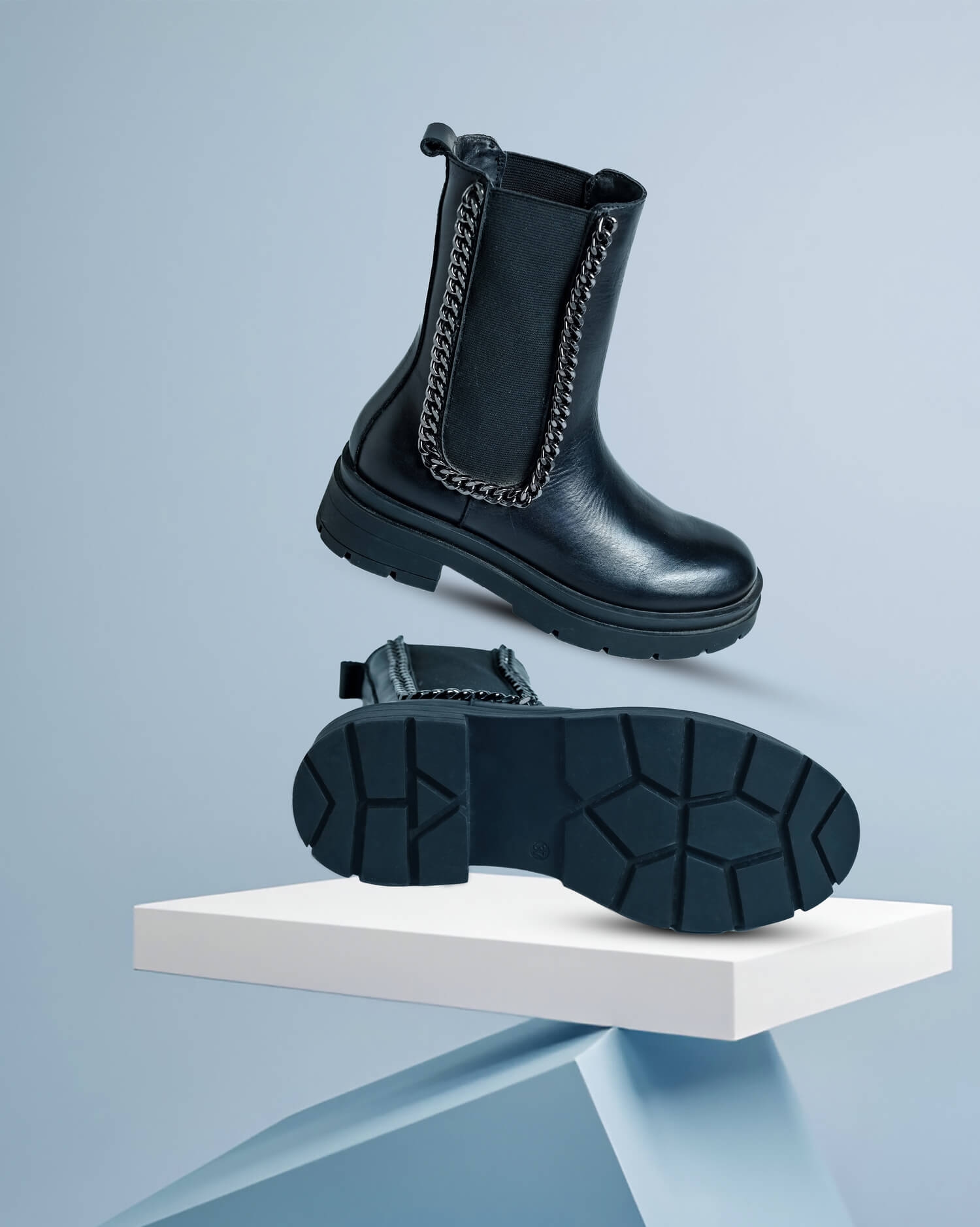 Women's Chelsea boots- with timeless style and comfort